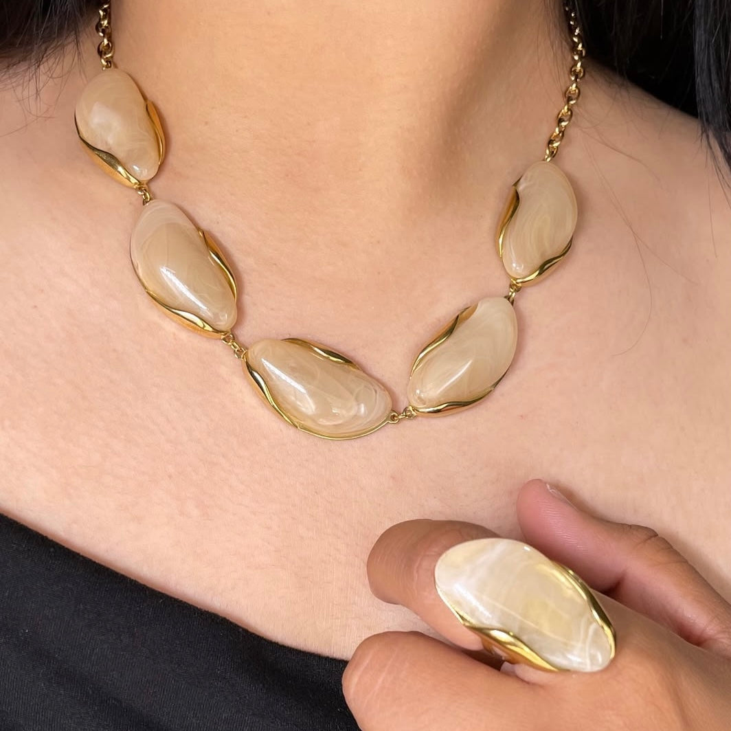 Collar