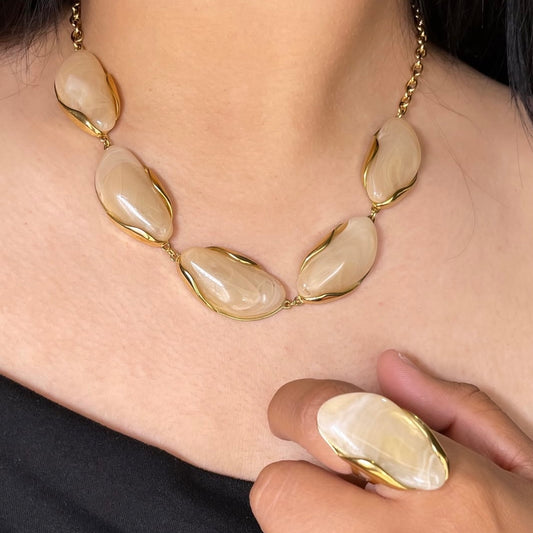 Collar