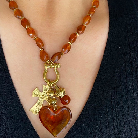Collar Ámbar Corazón y Cruz