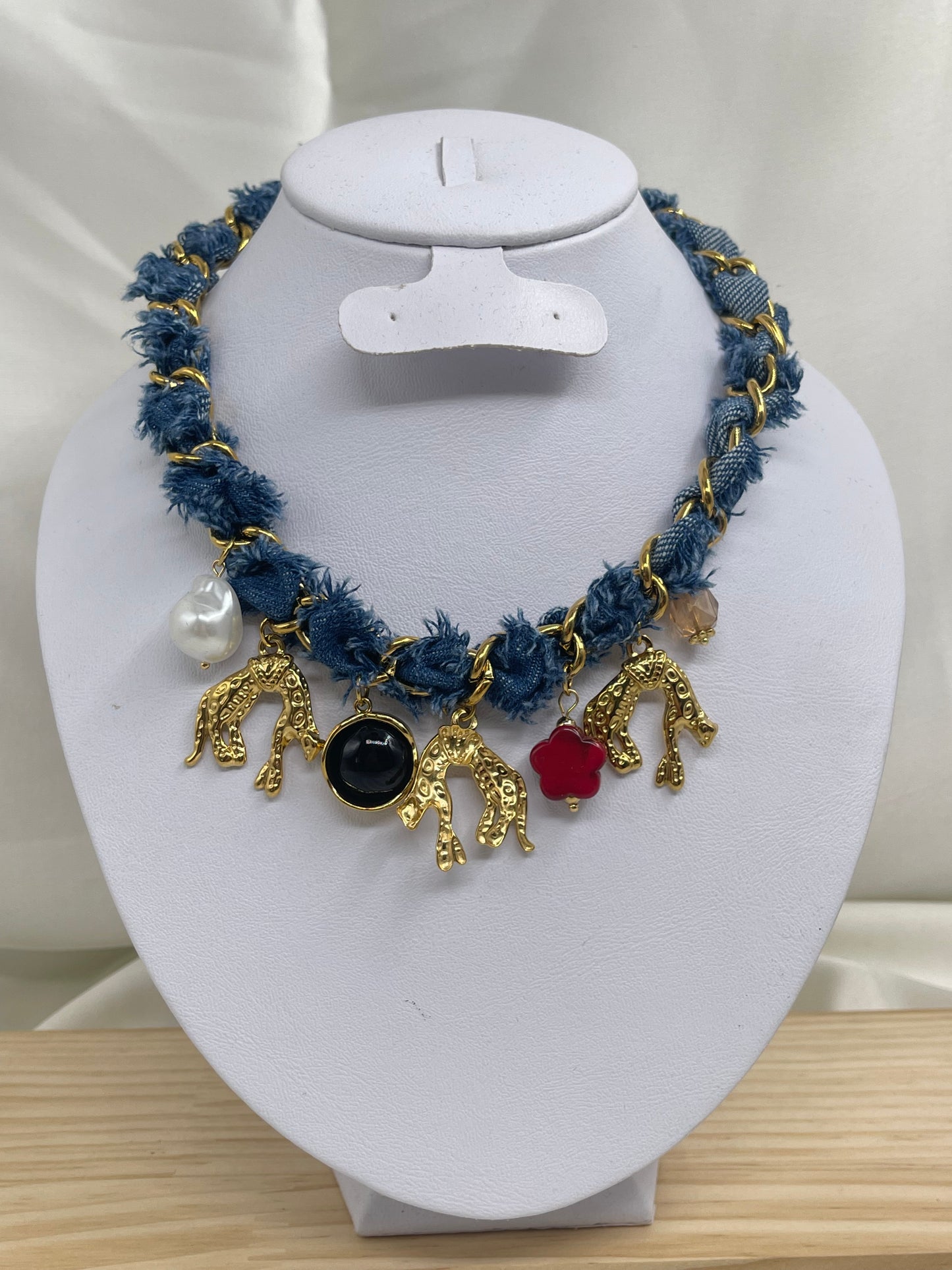 Collar de Mezclilla Pumas