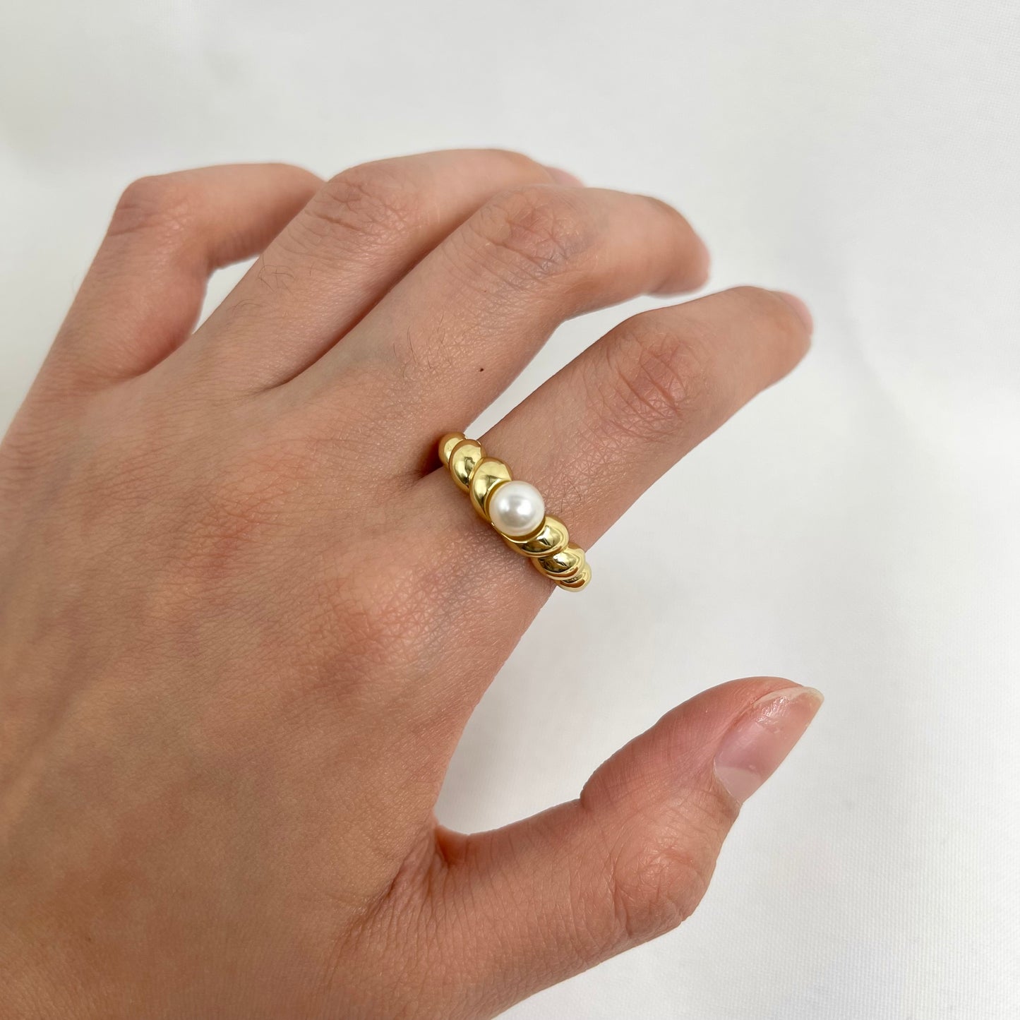 Anillo croissant perla