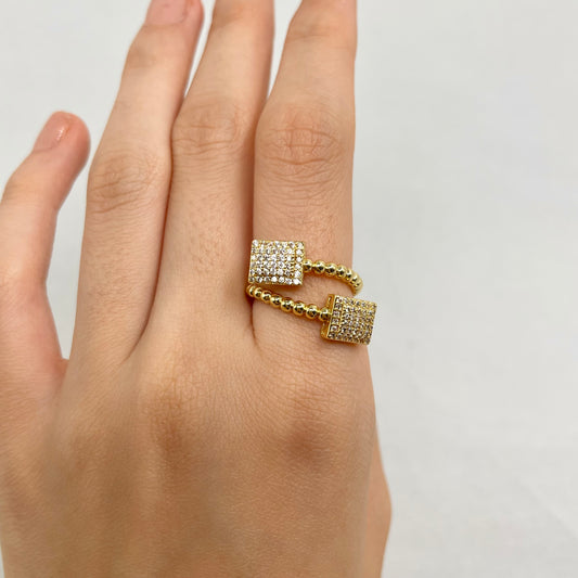 Anillo bolitas con cuadros de brillantes