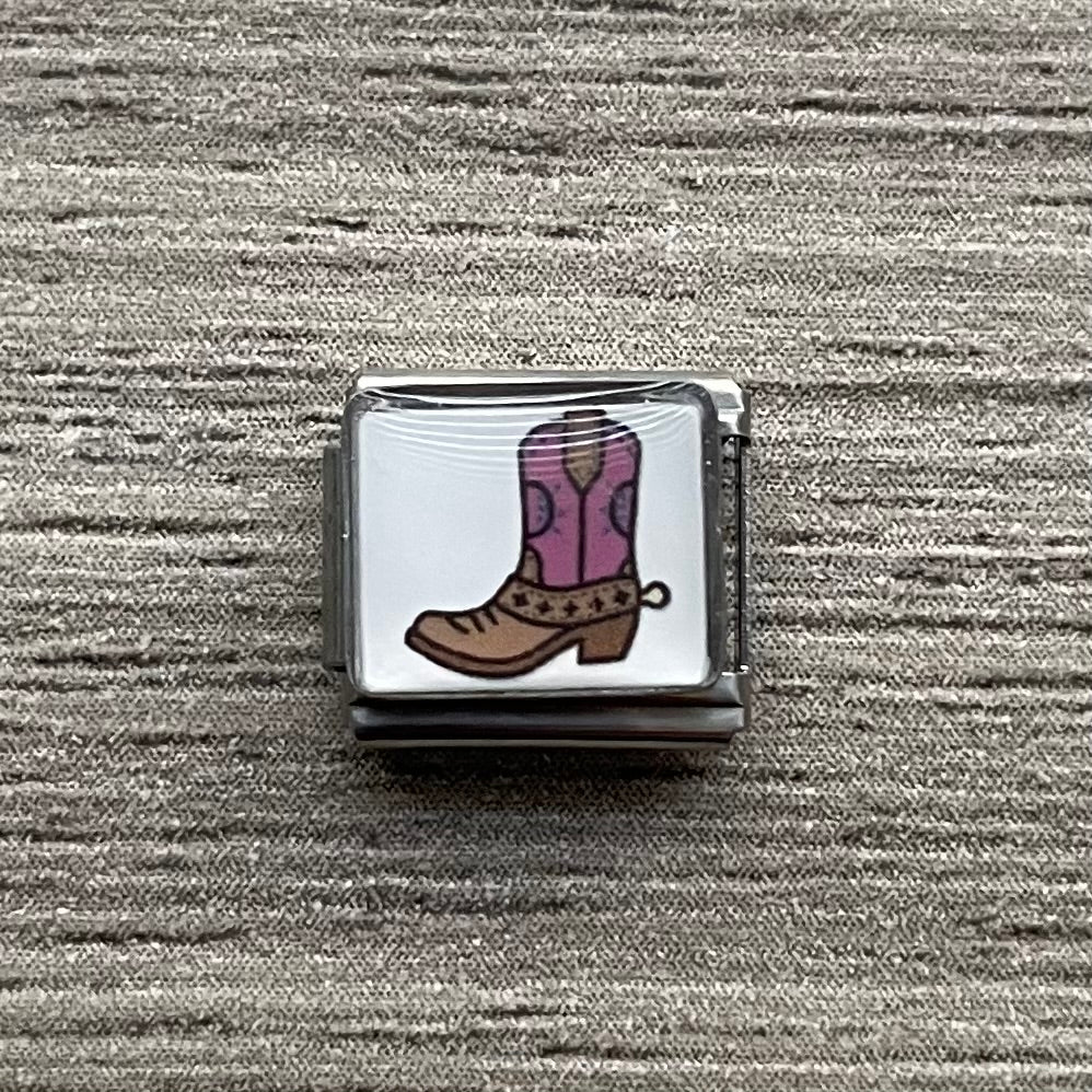 CHARM Bota Vaquera con fondo banco