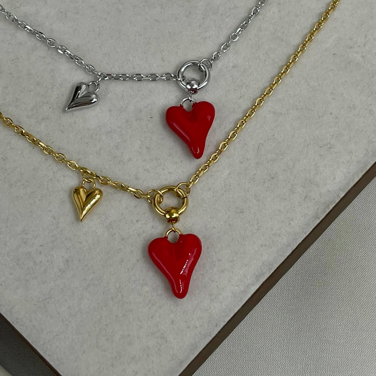 Dije Corazón Doble rojo