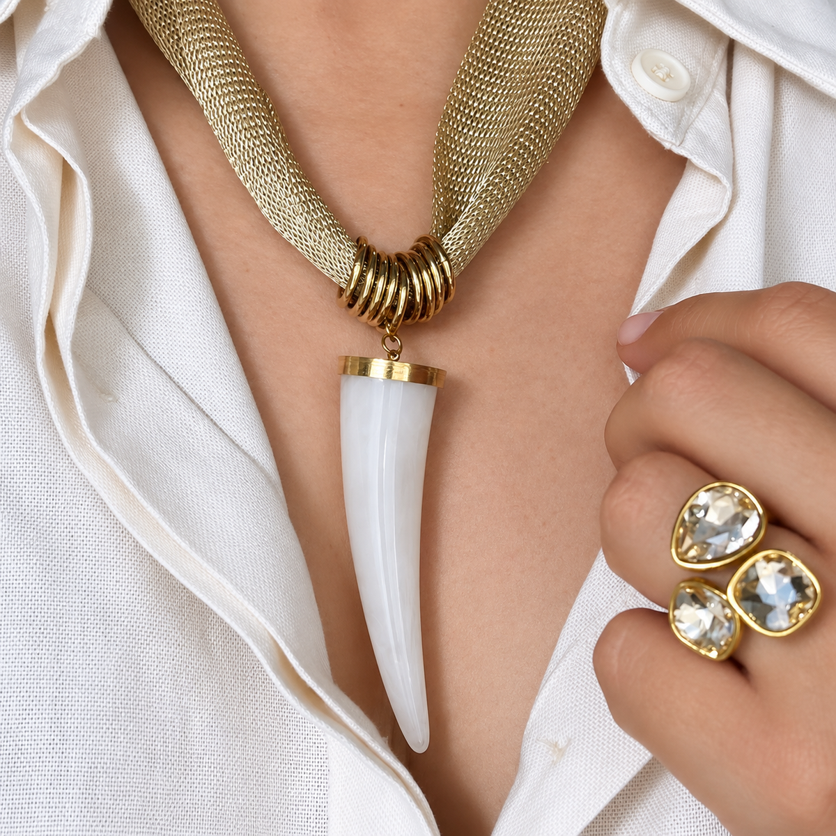 Collar Malla Cuerno