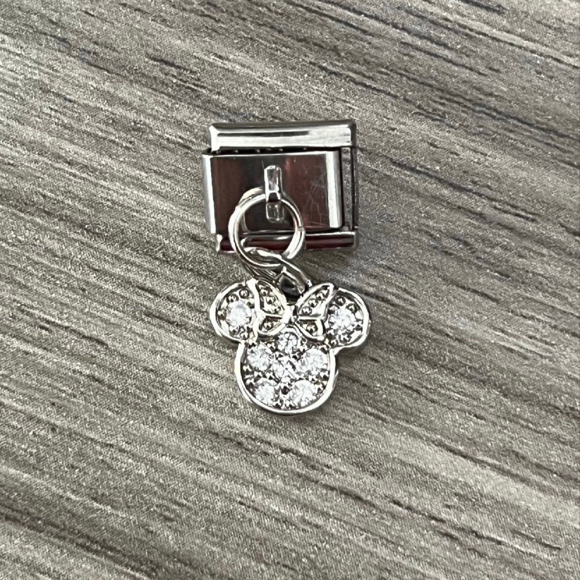 CHARM Minnie Zirconia Colgante