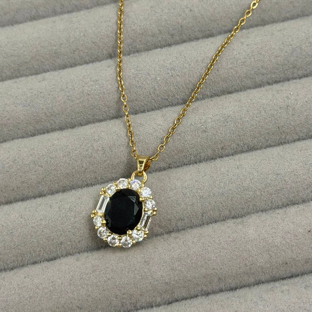 Collar Óvalo Zirconia en Dorado