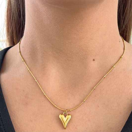 Collar corazón acero