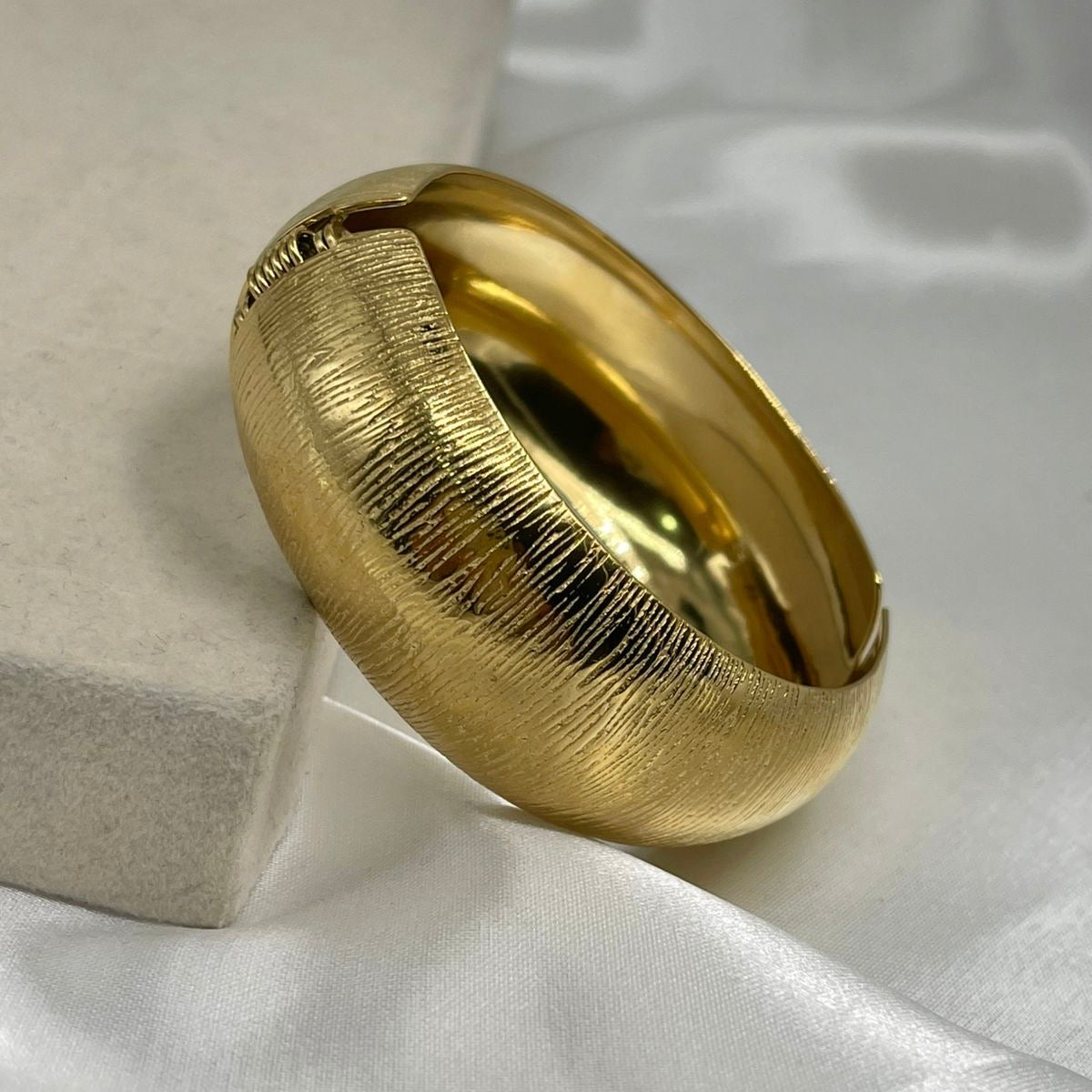 Brazalete Acero Líneas