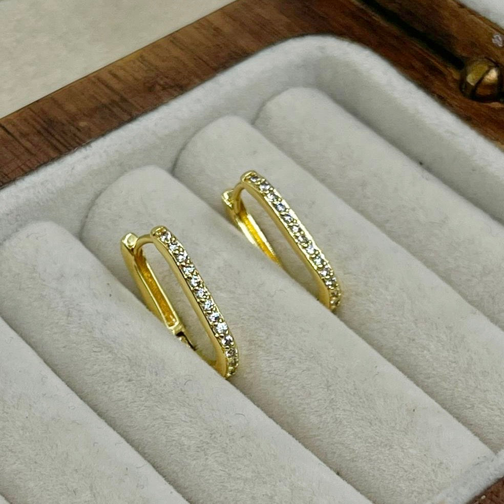 Huggies Simple Zirconia