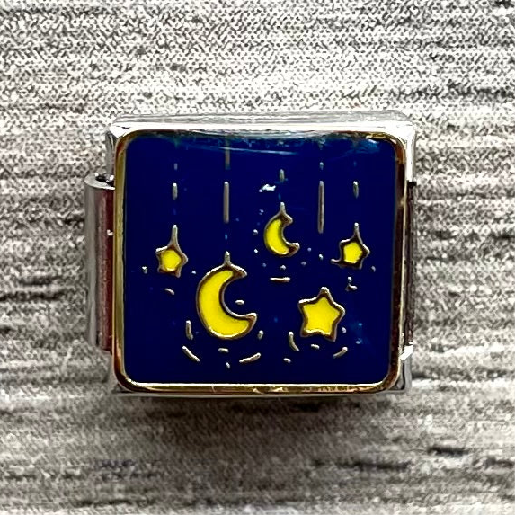 Charm estrellas y lunas