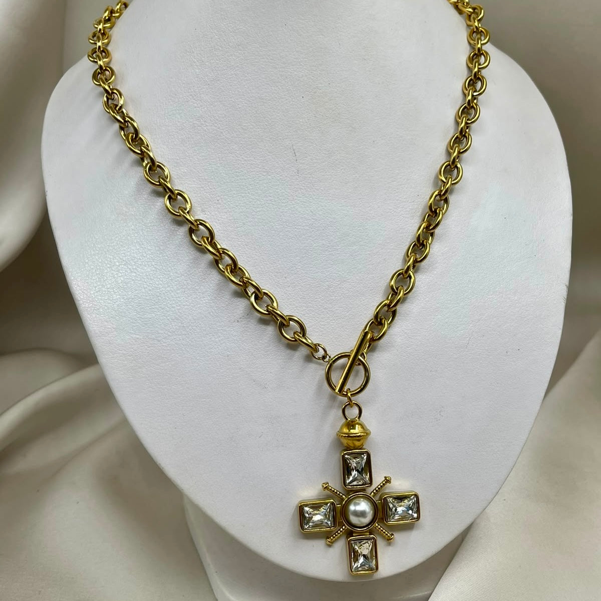 Collar Cruz