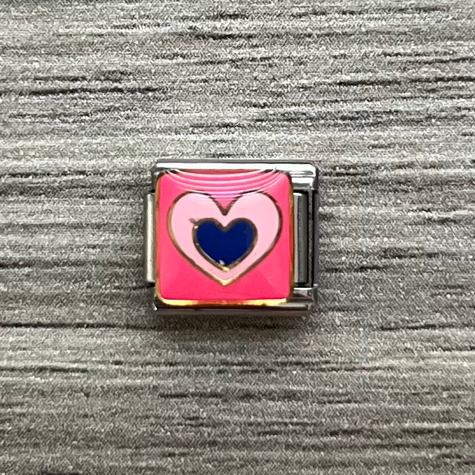 CHARM Corazón Fondo Rosa