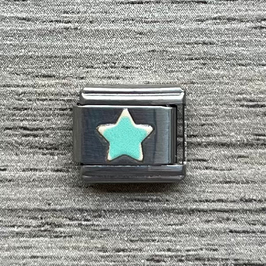 CHARM Sticker Estrella Verde ⭐️