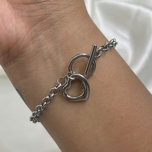 Pulsera Corazón Broche 🤍