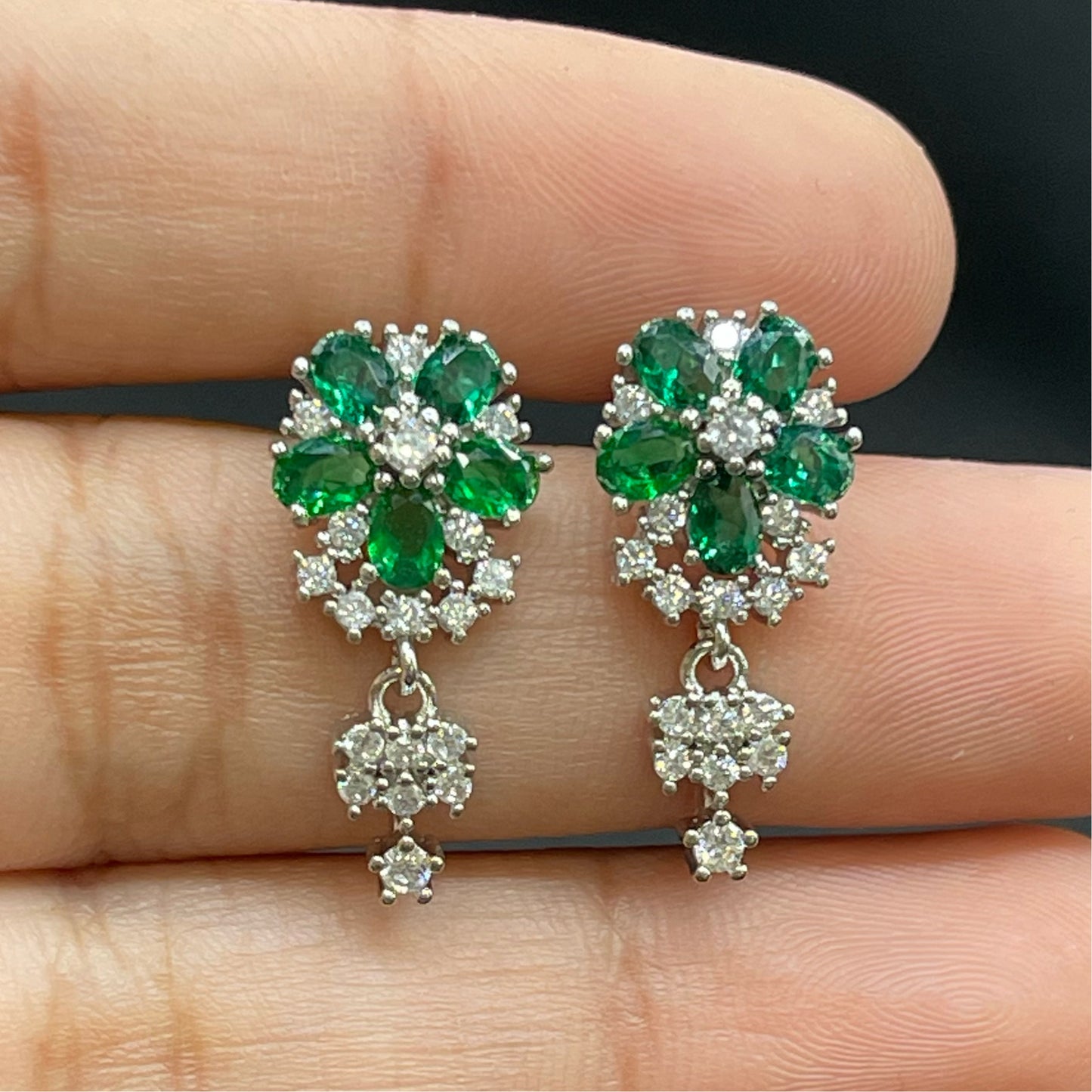 Aretes flor green