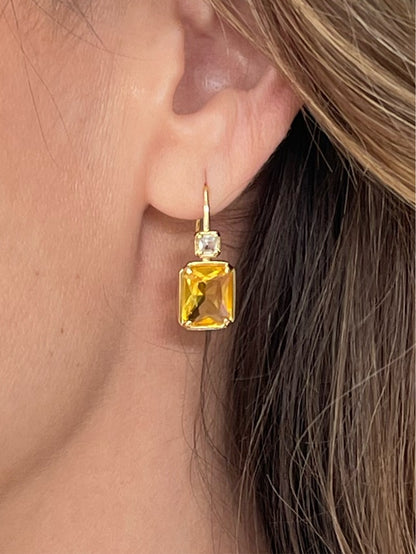 Aretes yellow square