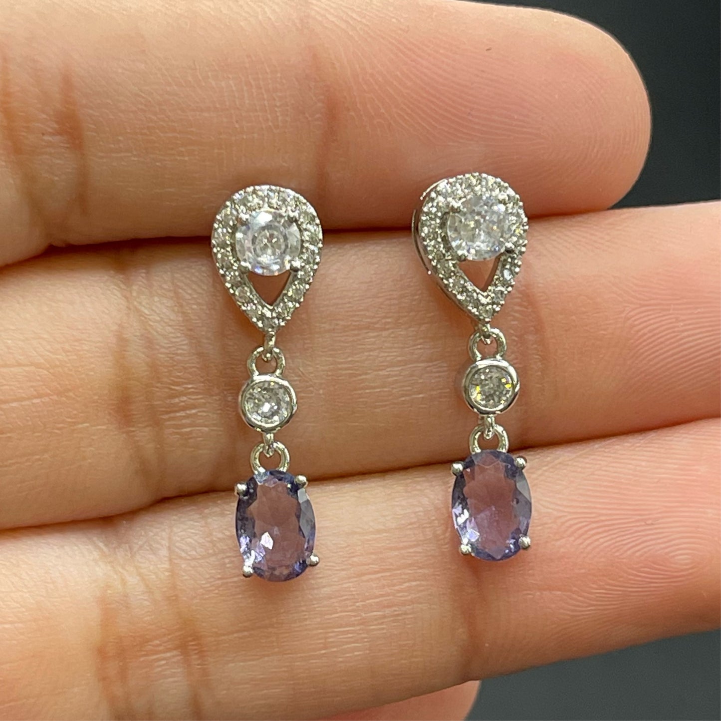 Aretes óvalo morado