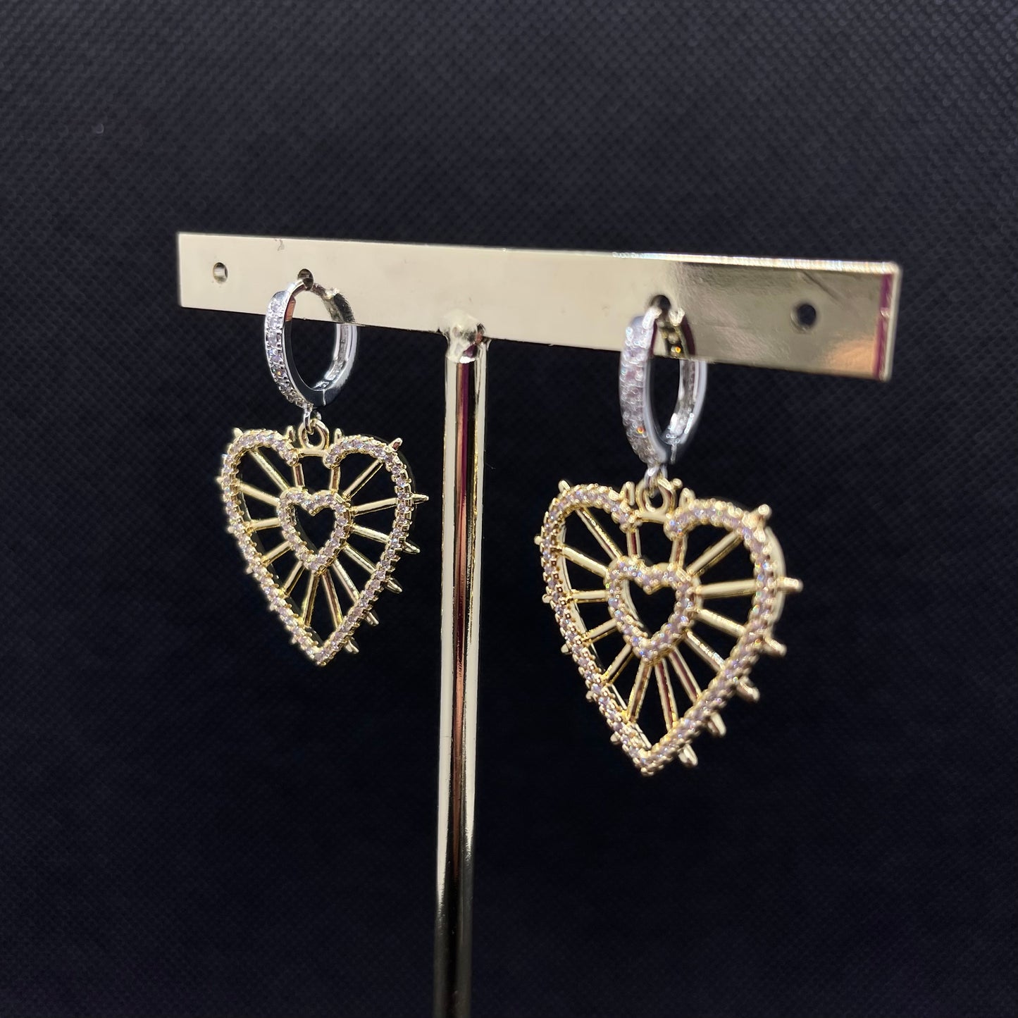 Aretes Corazón en Silueta