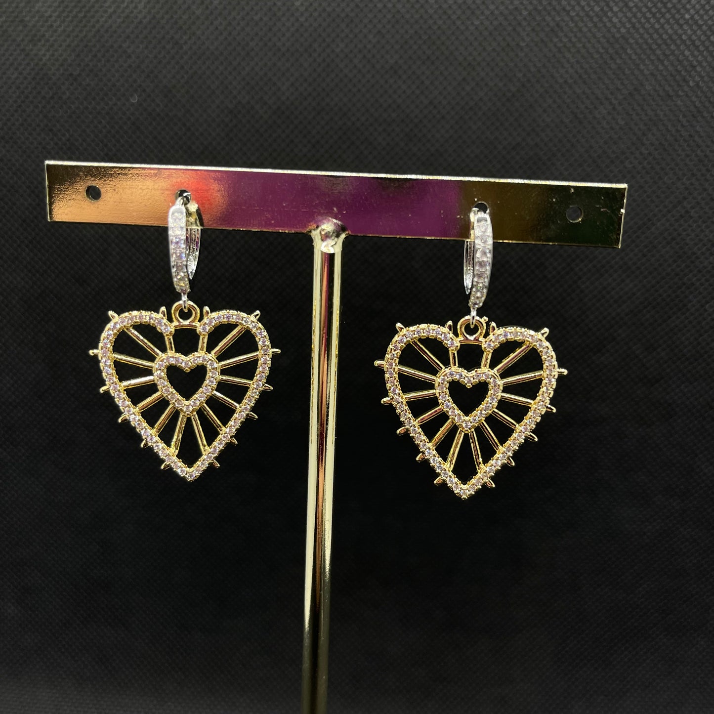 Aretes Corazón en Silueta