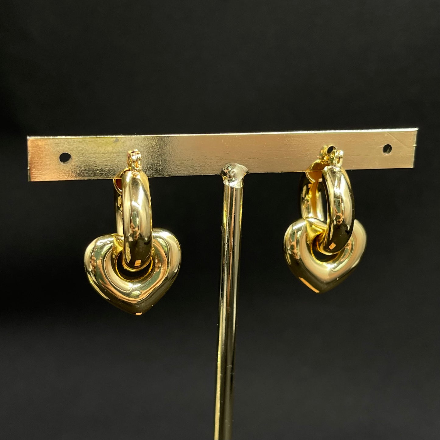 Aretes Corazón Bold Dorado